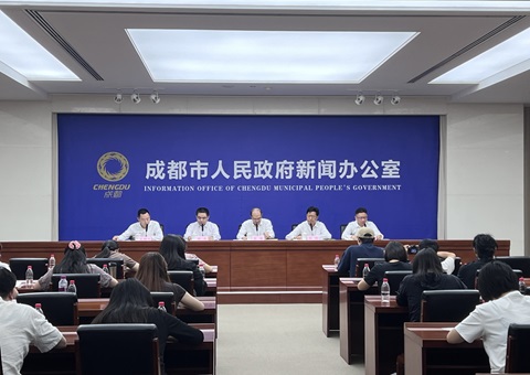 成都：：走超大都会城乡融合生长、“三农”现代化建设新路