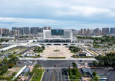 北海市：：妄想引领贯串要素包管全历程 激活工业生长新动能